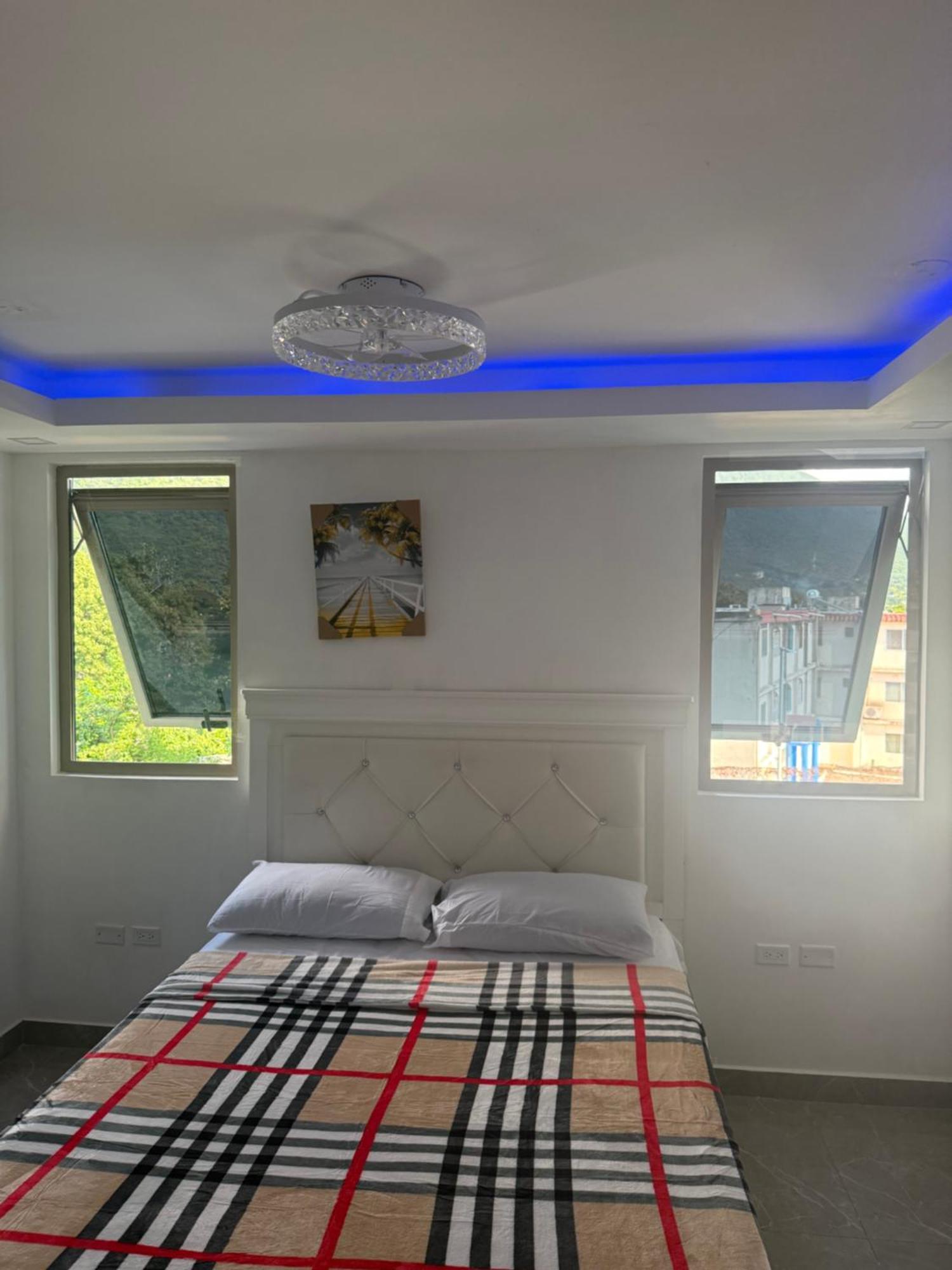 Luxury And Cozy Oasis W 24Hrs Pool Access At The Vineyard Kingston Apartment Exterior photo